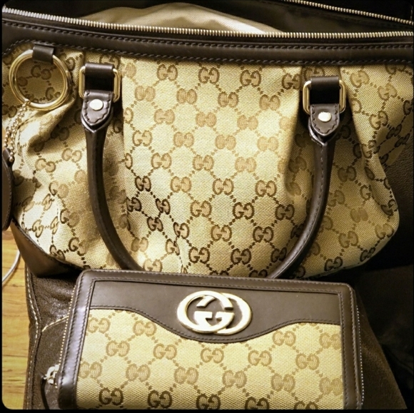 Gucci Signature Cavas Overshoulder Bag Wallet Set - Picture 2 of 8